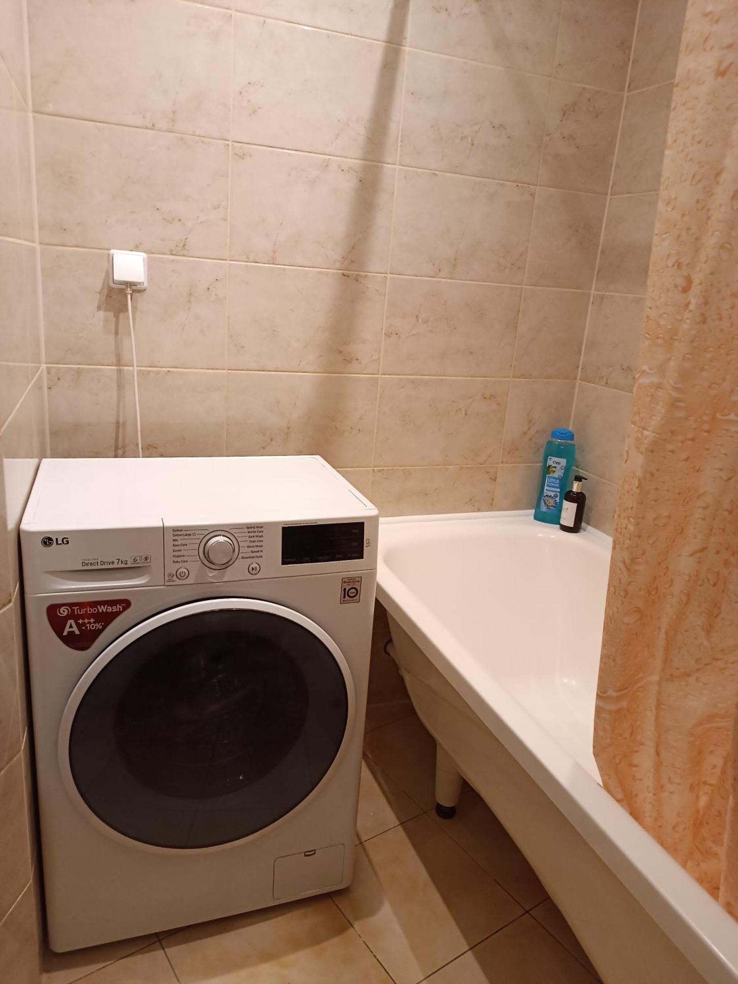 Quiet Dzelzavas Street Apartment Ryga Zewnętrze zdjęcie